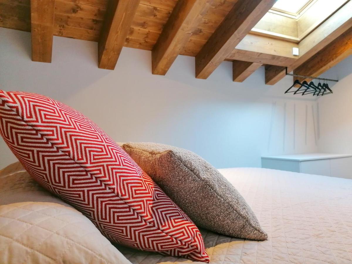 Apartament "El Castell" Casa Rural Cal Rialla Llivia Buitenkant foto